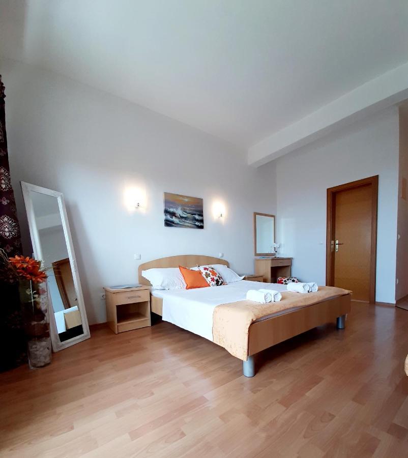 Apartments Akmadzic Makarska Dış mekan fotoğraf